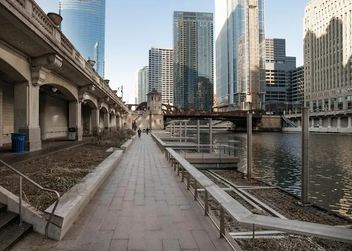 River N 1br W Gym Pool Nr Magnificent Mile Chi-269 * Chicago